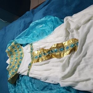 Costume